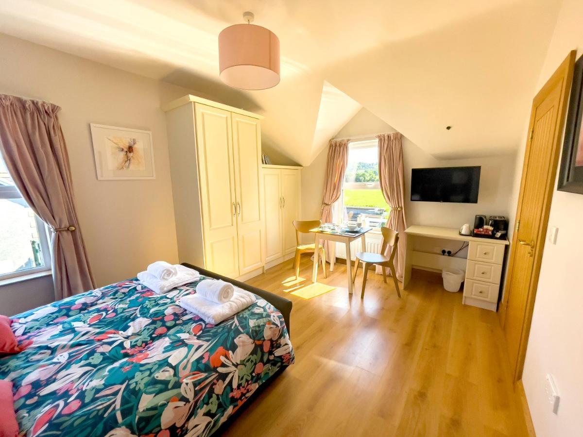 Mount Edwards Hill Guest Accommodation Cushendall Bagian luar foto
