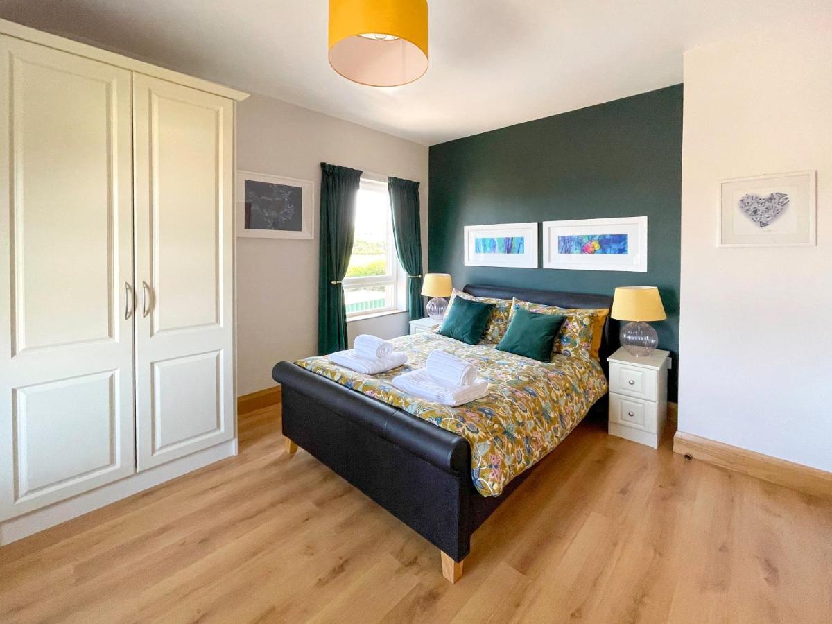 Mount Edwards Hill Guest Accommodation Cushendall Bagian luar foto