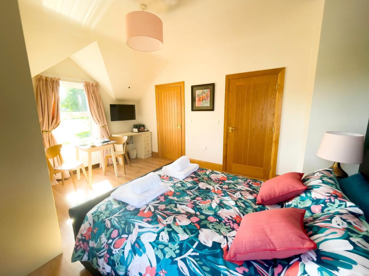 Mount Edwards Hill Guest Accommodation Cushendall Bagian luar foto
